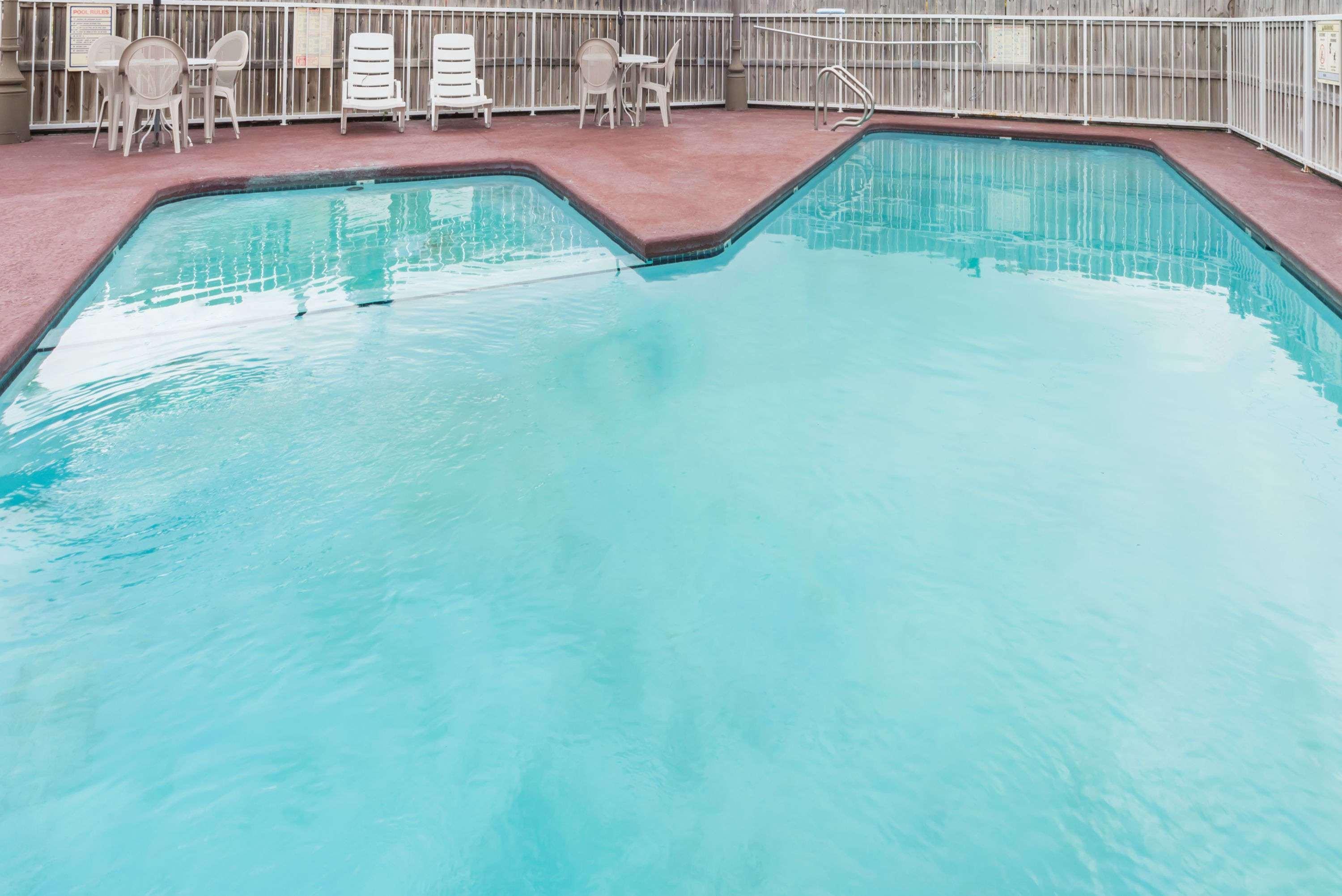 Days Inn By Wyndham Waco Near Downtown University Extérieur photo