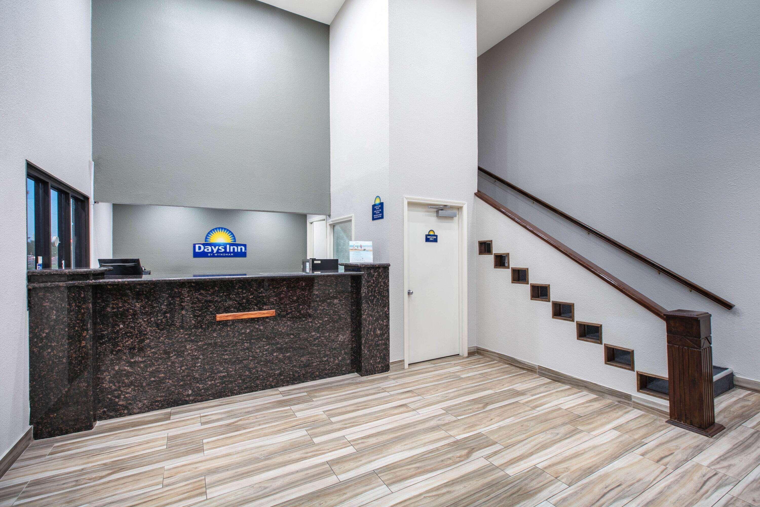 Days Inn By Wyndham Waco Near Downtown University Extérieur photo